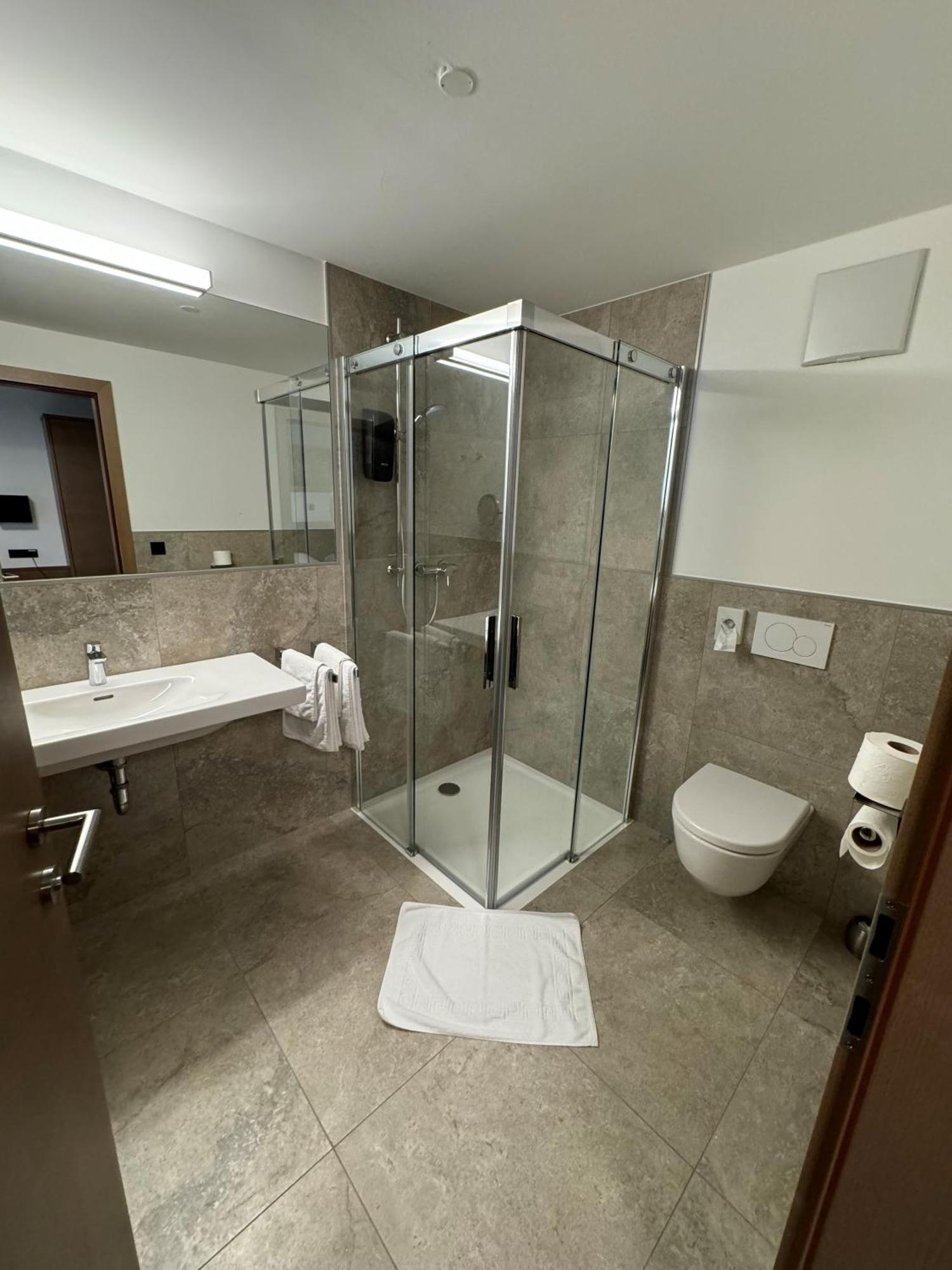 1A Landhotel Schicklberg 크렘스뮨스터 외부 사진