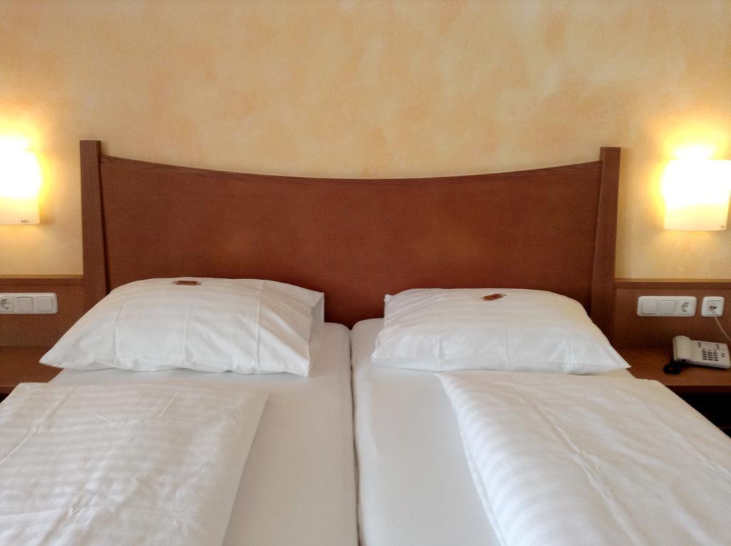 1A Landhotel Schicklberg 크렘스뮨스터 객실 사진